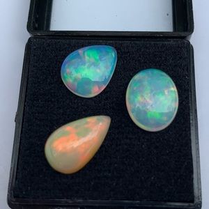 3- 2+ carat precious opals